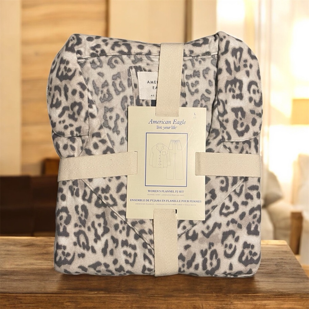 American Eagle Gray Leopard Flannel PJ Set